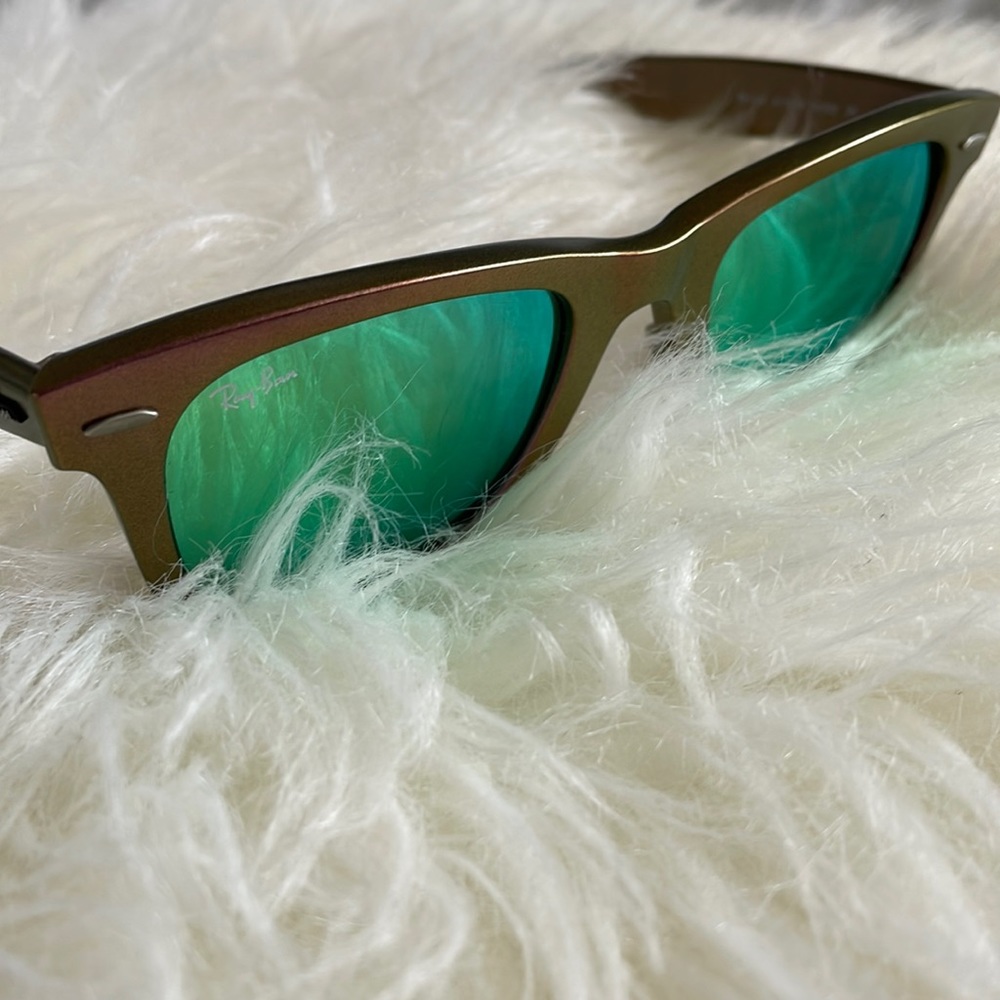 Ray-ban Wayfarers limited edition